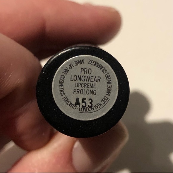 NWT MAC Prolong Wear Lipstick - Picture 3 of 3